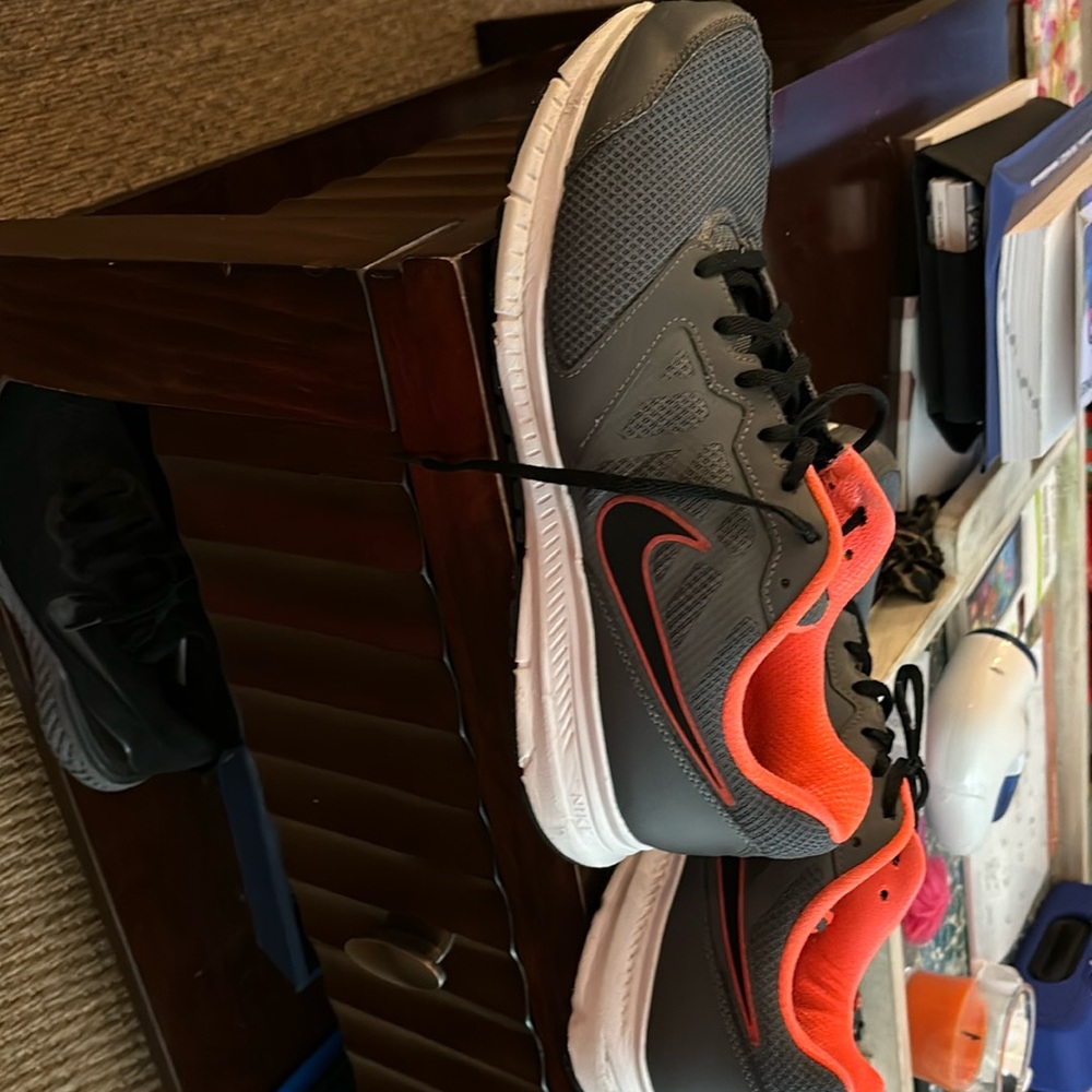 Men’s downshift Nike sneakers